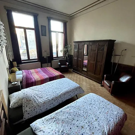 Spacy In Old Townhouse Relaxed Vibe With Late Check-out! Homestay Ghent